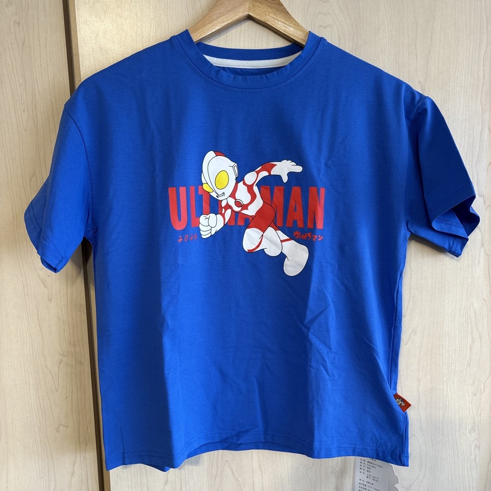 New ZuiZui ULTRAMAN Japanese Cartoon T-shirt Cropped Size Small‎ / Medium NWT